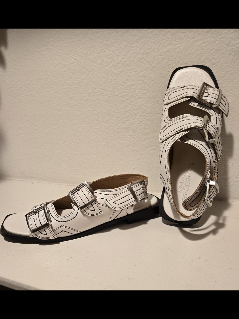 Coconuts By Matisse Contrast Stich Buckle Sandals - Picture 2 of 6